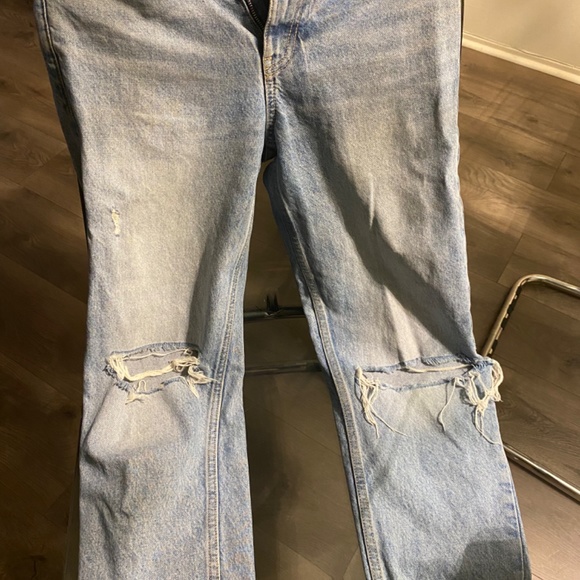 Jean - Picture 2 of 4